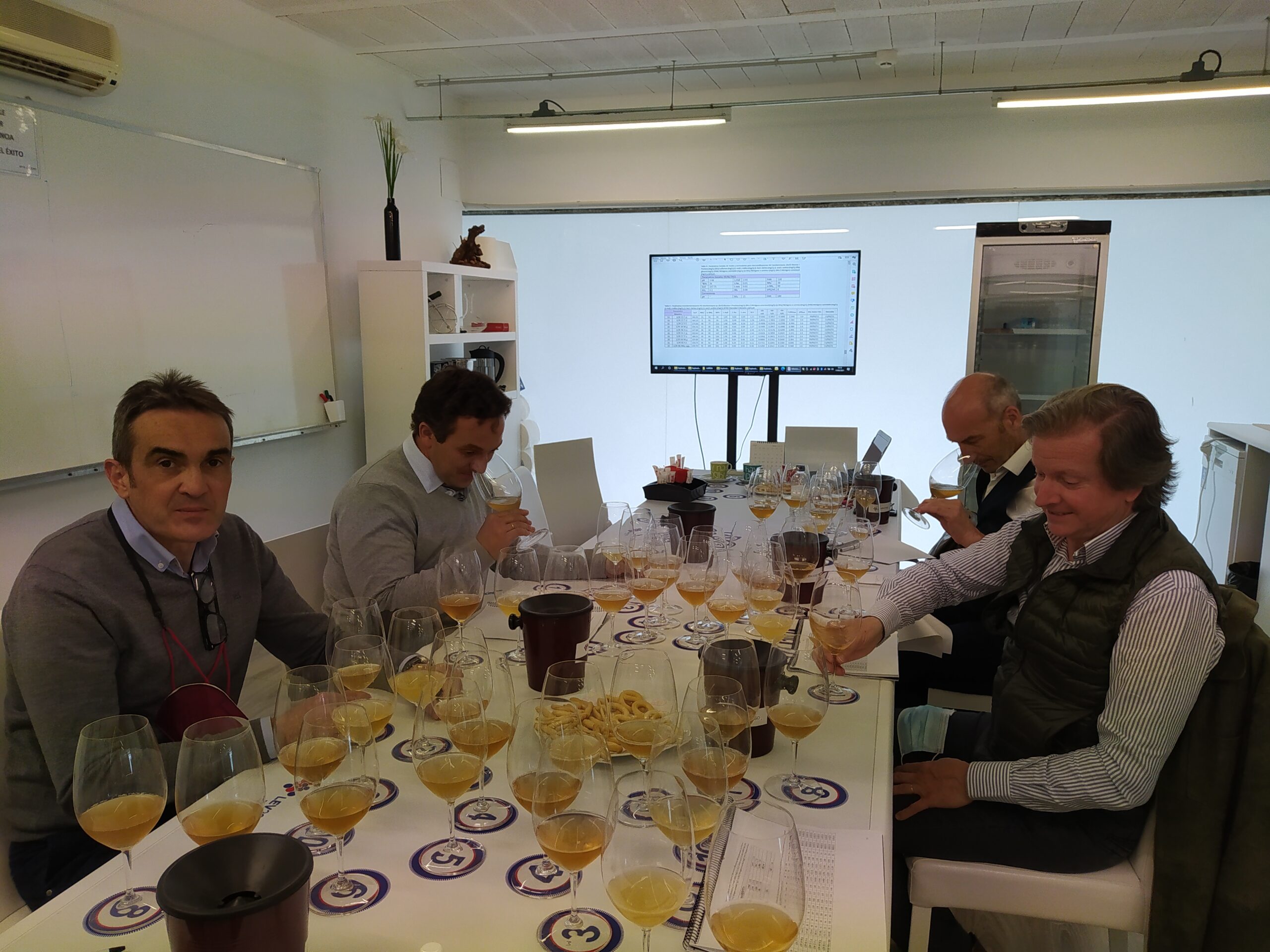 CATA DE VINOS DE FRANÇOIS LURTON 4 Cata de vinos de François Lurton en LEV2050