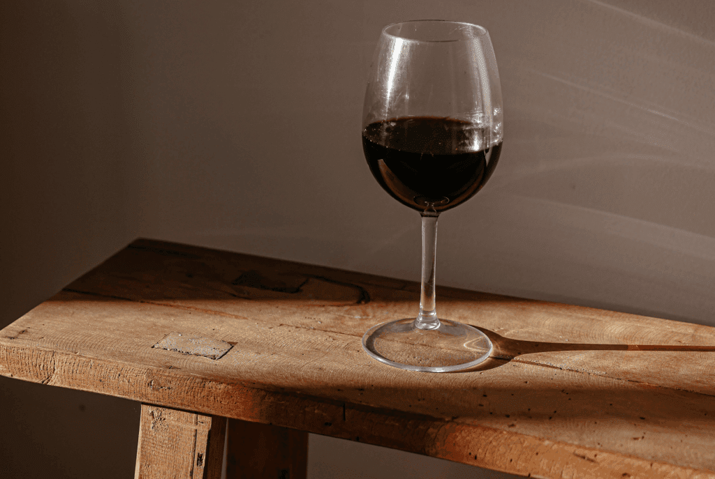 The symbolism of wine in history 1 Copa de vino - LEV2050