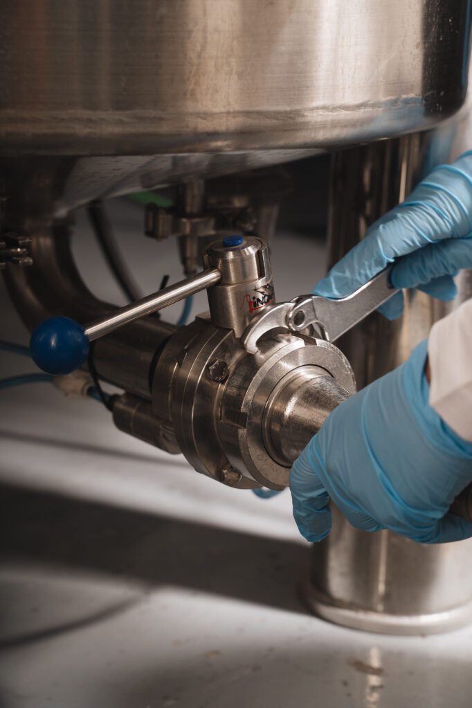 Envío de biorreactores a Italia 1 Puesta en marcha biorreactor - LEV2050
